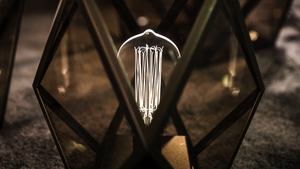 chaplins-contardi-muse-lantern-detail